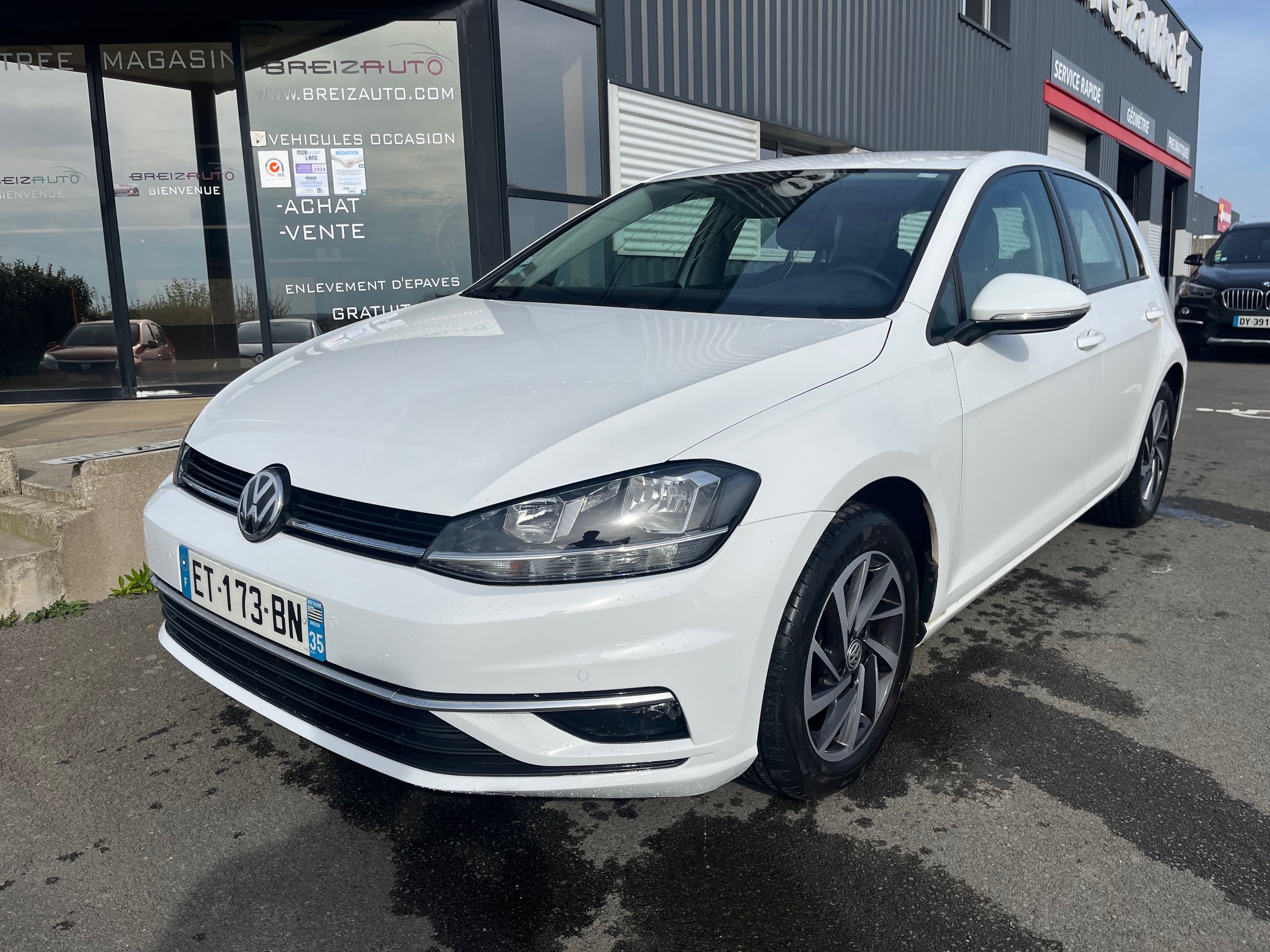 VOLKSWAGEN      GOLF VII
